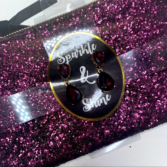 🔺2/$20🔺Sparkle  & Shine bag + earrings - Picture 3 of 3